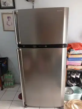 DIJUAL KULKAS SHARP SJ P751NLV KULKAS BESAR