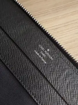 LOUIS VUITTON HAND BAG BUSINESS