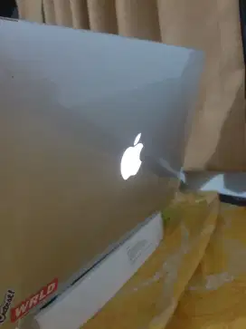 Laptop apple macbook pro late 2013 8/256gb retina bandung