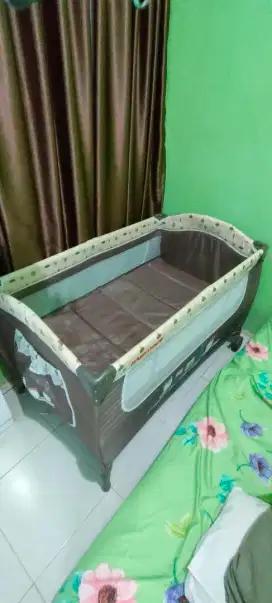 Baby Box baby does