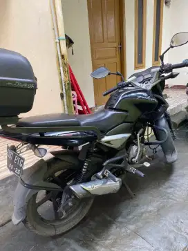 Dijual Motor Pulsar 135 LS Hitam
