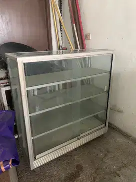 Etalase Kaca 3 rak