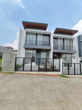 Rumah Lux Baru Siap Huni Di Komplek Setra Duta Grande Bandung Utara