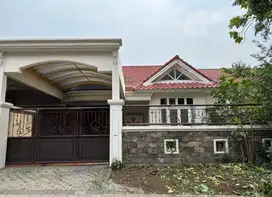 Disewakan Rumah Citraland Utama Taman  Internasional