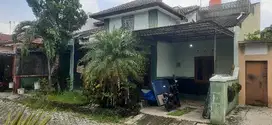 Di jual rumah blakang BCA palur nyaman.