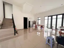 JARANG ADA! DISEWA RUMAH CLUSTER DANAU 10x25 PIK 2 RAPI SIAP HUNI