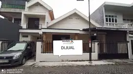 Dijual Rumah di Darmo Permai Terawat Siap Huni
