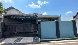 Dijual rumah lingkungan Nyaman Pondok kelapa Jakarta timur