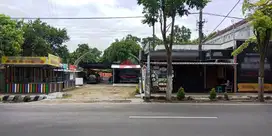 Tanah DIJUAL Bonus Rumah Pinggir Jalan Di Ngasem, Area Pusat Kuliner