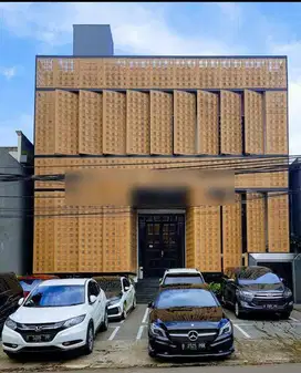 Ruang Usaha Siap Pakai Senopati, Kebayoran Baru
