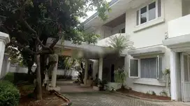 Rumah Terawat Area Kebayoran Baru Jakarta Selatan