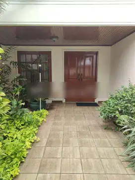 Rumah Siap Huni Area Kemang Dalam