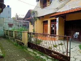 Rumah tua besar batununggal pusat kota, hanya 100 meter dari jln utama