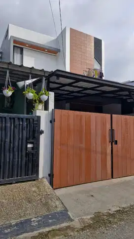 Rumah 2 Lantai di Perum Griya Ciwangi Dekat Tol Sadang Purwakarta