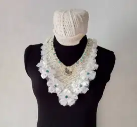 Kalung renda kekinian