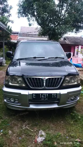 Mitsubishi Kuda Grandia 2.0 AT bensin