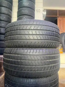 Ban Bridgestone Alenza RFT/Runflat 275 45 r20 2pcs