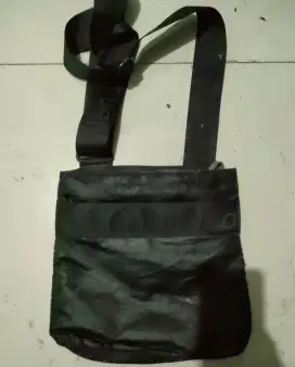 tas Sling ORI CK hitam