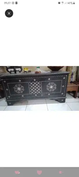 Meja Peti penyimpan