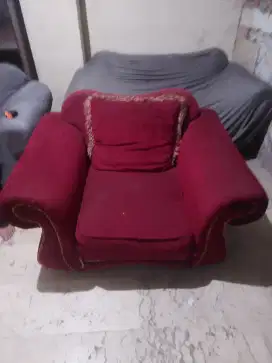 1 set Sofa merah