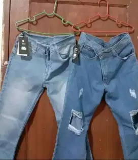Dua celana jeans barang baru