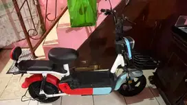 Sepeda listrik like new