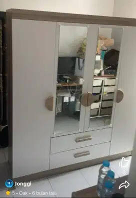 Lemari pakaian 4 pintu cermin dan laci luar terlaris