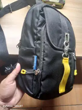 Tas slempang armytough