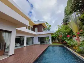 FOR SALE VILLA LANTAI 2 AREA TOYANING UNGGASAN DENGAN VIEW LAUT