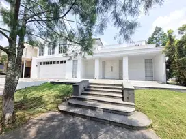 RUMAH MEWAH DI KOTA BARU PARAHYANGAN BANDUNG