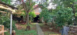 Dijual rumah tua dengan halaman yg  luas di pasar minggu, Jak Sel