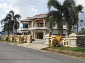 RUMAH MEWAH 2 RUMAH LUAS 1500M DG LIAS BANGUANAN 1200M DIJUAL MURAH