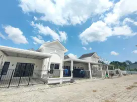 RUMAH BARU READY STOK LINGKUNGAN ELITE DEKAT KOTA JEMBER