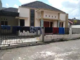 Hunian Strategis Dekat Jakal Dan Utara Jln Damai