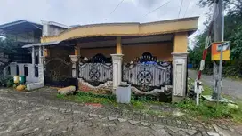 RUMAH HOOK SECOND SUDIANG SHM