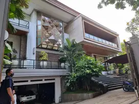 Dijual rumah murah mewah di Kebayoran Baru Jakarta selatan