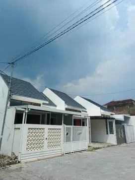 Hunian Asri dengan keamanan 24 jam one gate sistem di bolon colomadu