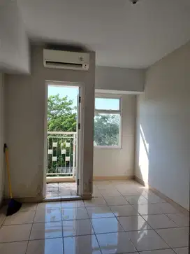 Disewakan Cepat Apartemen Studio Lt 2 akses swimming pool