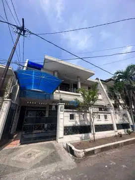 Rumah Secondary Siap Huni Semi Furnished Kertajaya Indah Tengah Sby