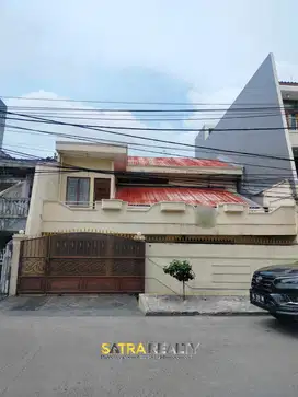 Rumah 2 Lantai Area Muara Karang Lokasi Strategis Akses 2 Mobil