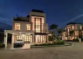 Rumah mewah 12x20 tipe Montezuma Tresor BSD Gading Serpong Tangerang