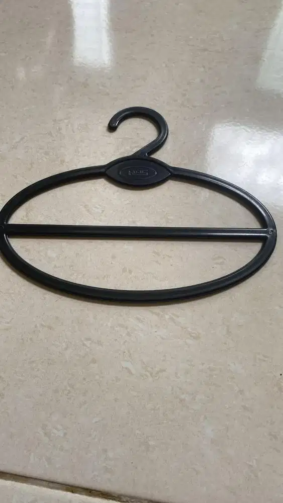 Hanger Hijab dan Baju, Lengkap