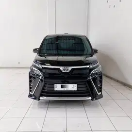 Toyota Voxy 2018