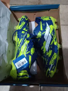Sepatu Bola Mills Troya FG Blue-Neon Green