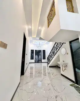 RUMAH MEWAH MODERN KLASIK EROPA PULOMAS JAKARTA TIMUR