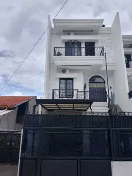 Dijual Rumah Full Furnish Dekat Mall Kalibata City Pejaten Timur