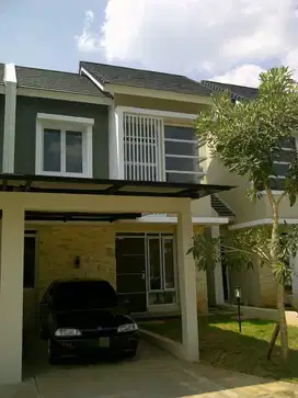 Lh. Dijual/ Disewakan Rumah Metland Transyogi Cibubur Siap huni 2lanta