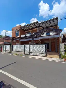 Dijual Rumah Desain Modern Terawat & Siap Huni di Pulau - pulau Malang