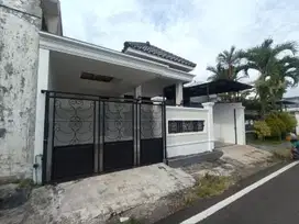 Dijual Cepat Rumah Mewah Modern Clasic Borobudur Suhat dekat Kampus UB