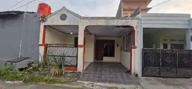 DIJUAL RUMAH SIAP HUNI 2 LANTAI DI CIPOCOK HARGA 1 LANTAI